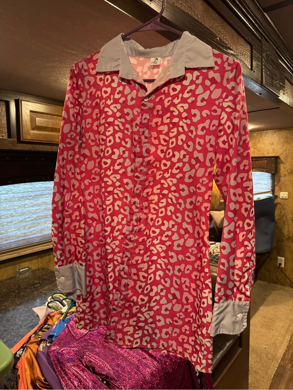 Glamorous Cowgirl Pink Leopard Print Button-Up Shirt with White Contrast Collar